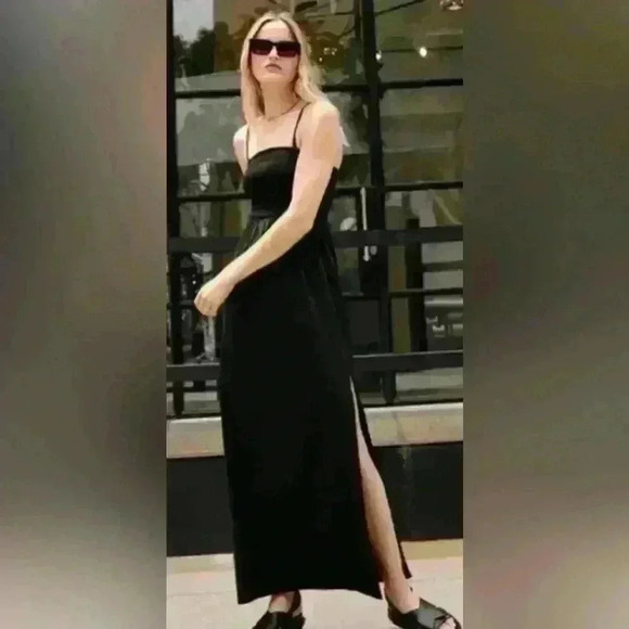 NEW Favorite Daughter The Apartment Smocked Bodice Knit Maxi Dress Black S - NWT - Picture 4 of 7